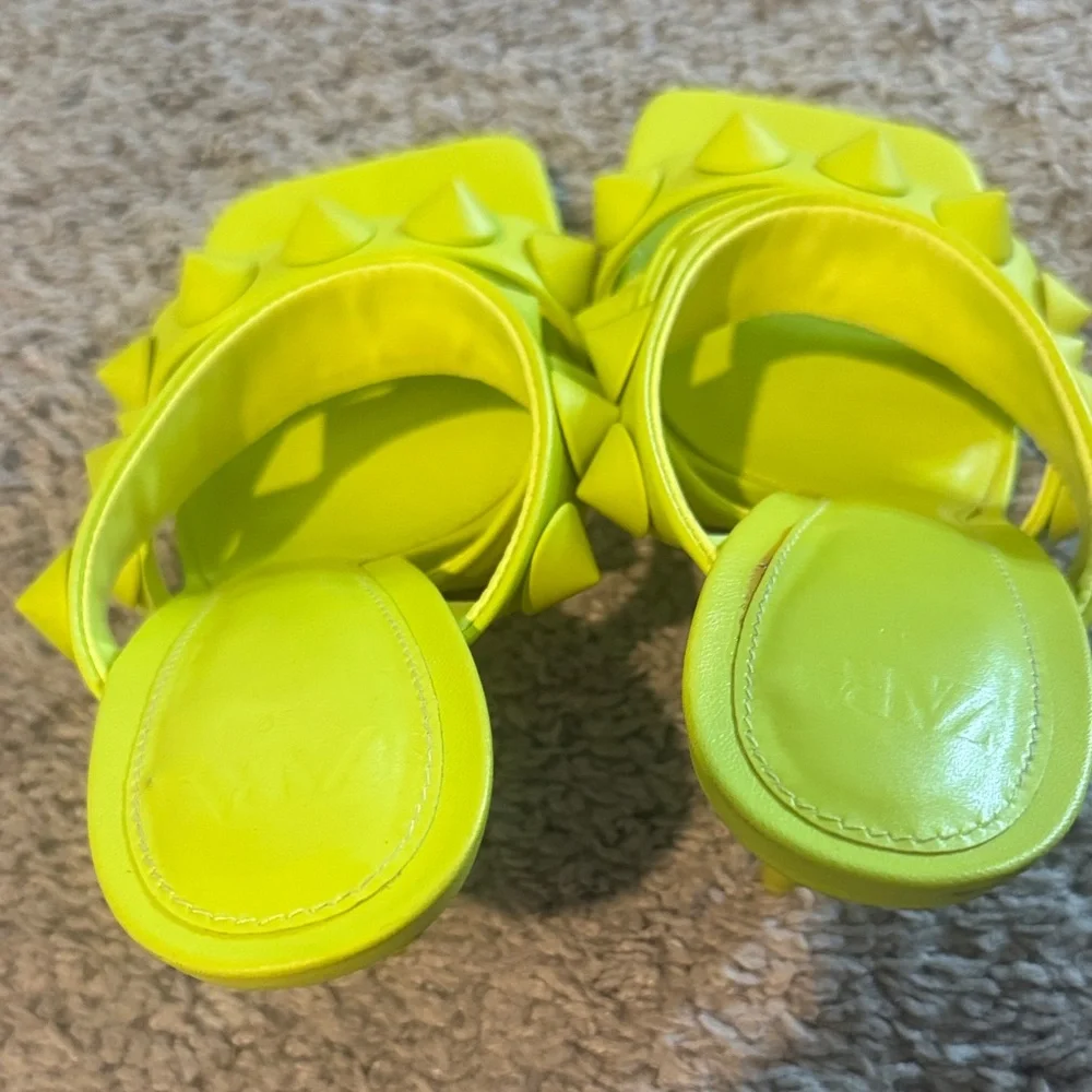 Zara Neon Yellow Studded Heels - Picture 5 of 6